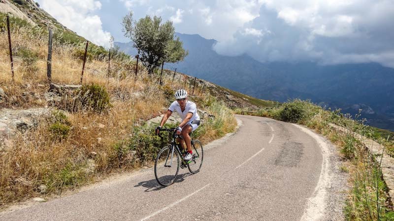 https://bcyclet.deveden.com/wp-content/uploads/2020/02/cycling-tour-corsica-9.jpg